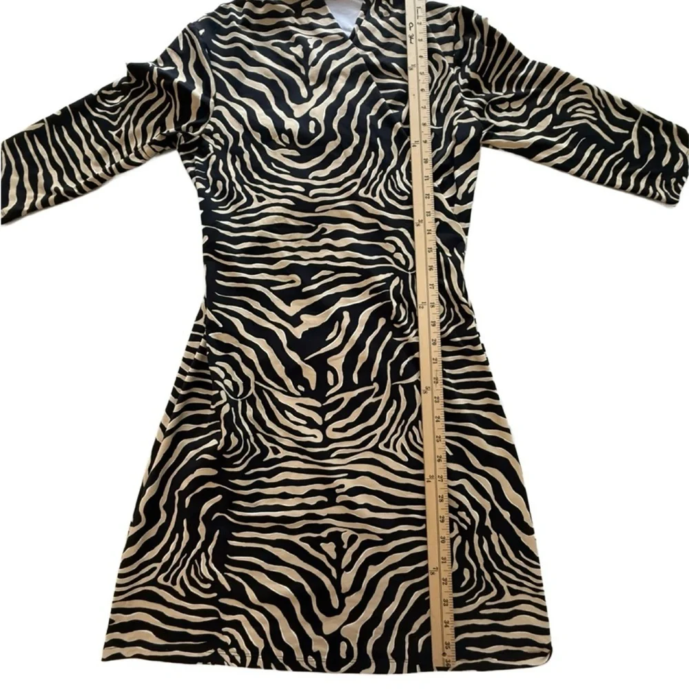 J. McLaughlin Zebra-Print V-Neck Wrap Catalina Cloth Dress in Black and Cream. M